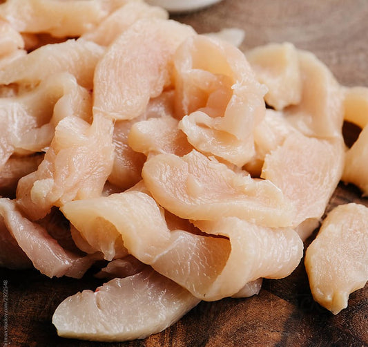 CHICKEN SLICED SKIN ON (PER KG)